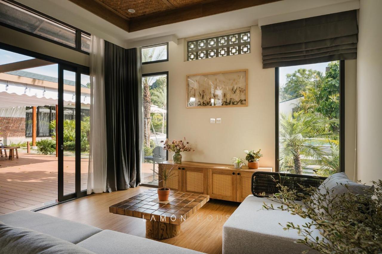 Lamon House - Venuestay Hòa Bình エクステリア 写真