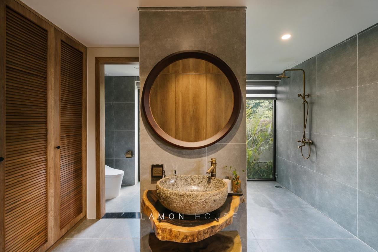 Lamon House - Venuestay Hòa Bình エクステリア 写真
